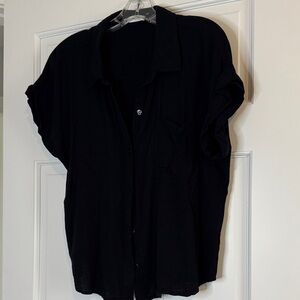 Women's Black Button-Down Short-Sleeve Shirt